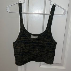 urban outfitters crop tank top. beautiful knit material and design